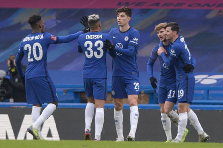 米兰冬奥会男子冰壶落选赛中国男队以7-2大胜新西兰队