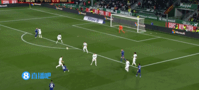 亚精英赛半场：路易斯失单刀+补射中柱，申花暂0-0广岛