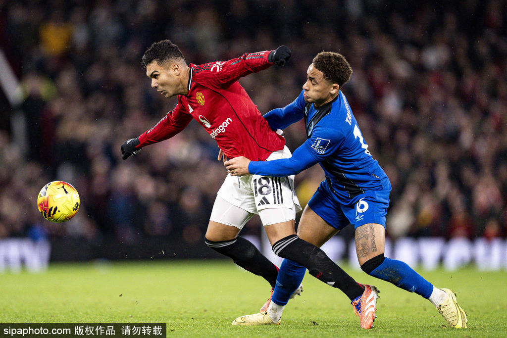 英媒：尽管库尼亚遭遇头部受伤，但曼联相信他能出战埃弗顿