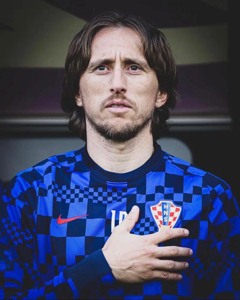 意媒：黄潜考虑买断那不勒斯租将拉法-马林，皇马握有回购权