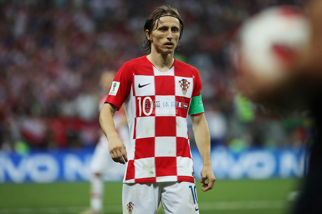 皇马客战毕尔巴鄂竞技！阿隆索遭遇执教生涯最大考验，圣马梅斯恐成白衣军团噩梦